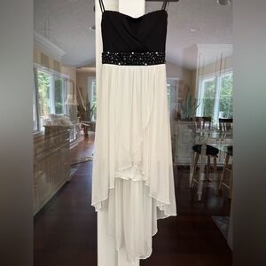 B. Smart Strapless Black and White Dress